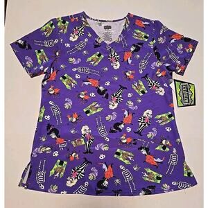 Beetlejuice Women's Graphic Scrub Top, Violet Size M